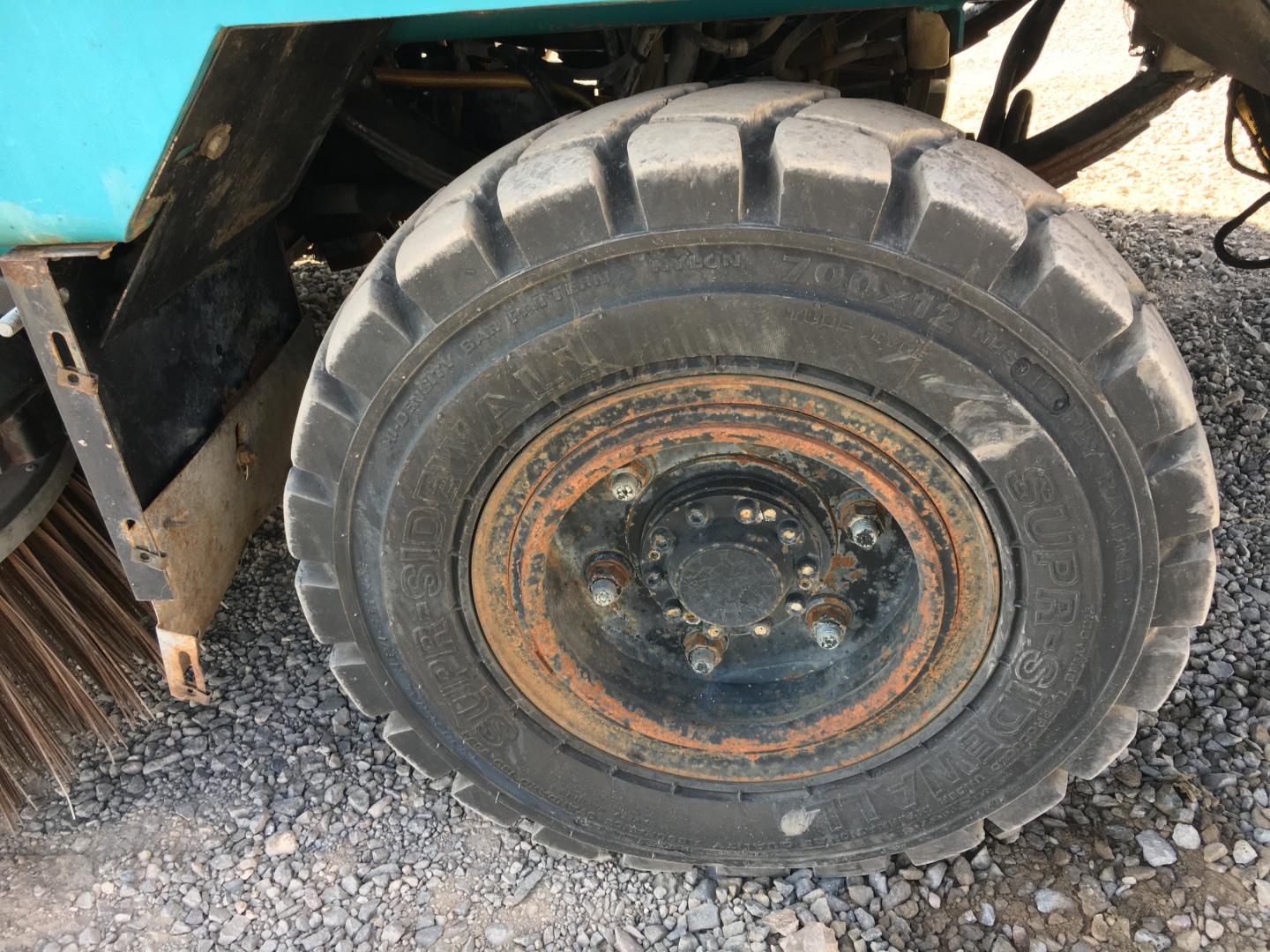 ./imagenes/INVOICE/2019/16462/BARREDORA TENNANT 830-II (14).JPG